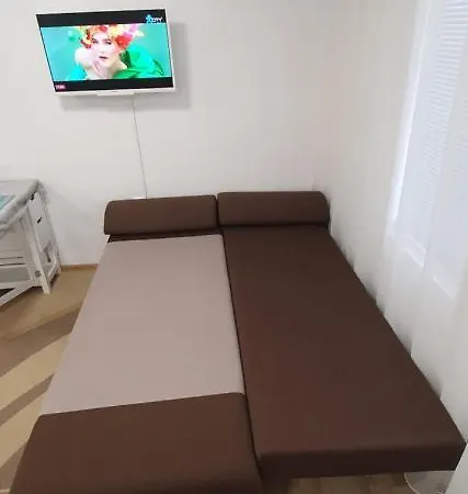 Aloha Apartment *