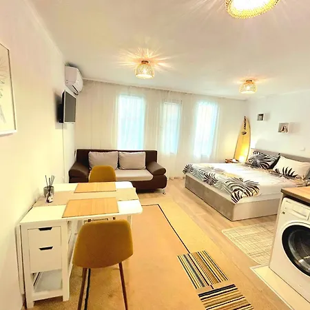 Aloha Apartment